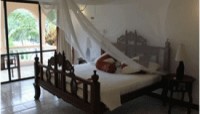 3 bedroom beach villa to let