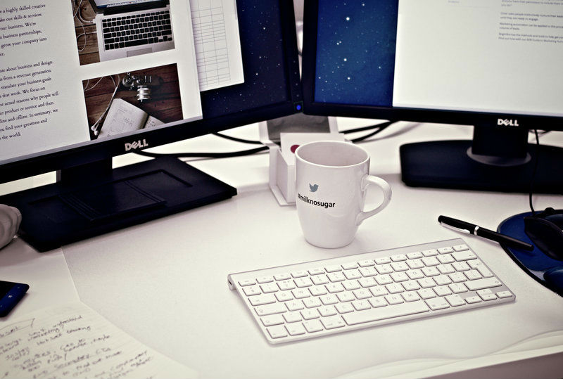 rsz_1rsz_cup-mug-desk-office