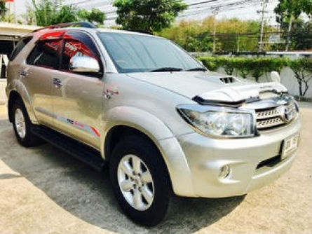 fortuner silver 1