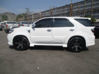 fortuner white 3