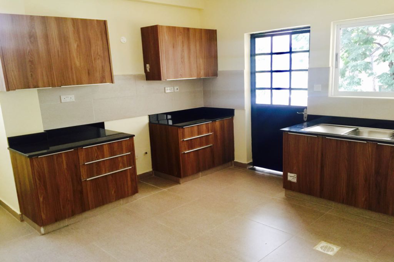 3 Bedroom Apartments Plus DSQ For Sale Along Kindaruma Road_16