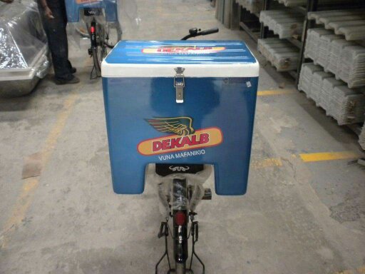 courier box on bicycle