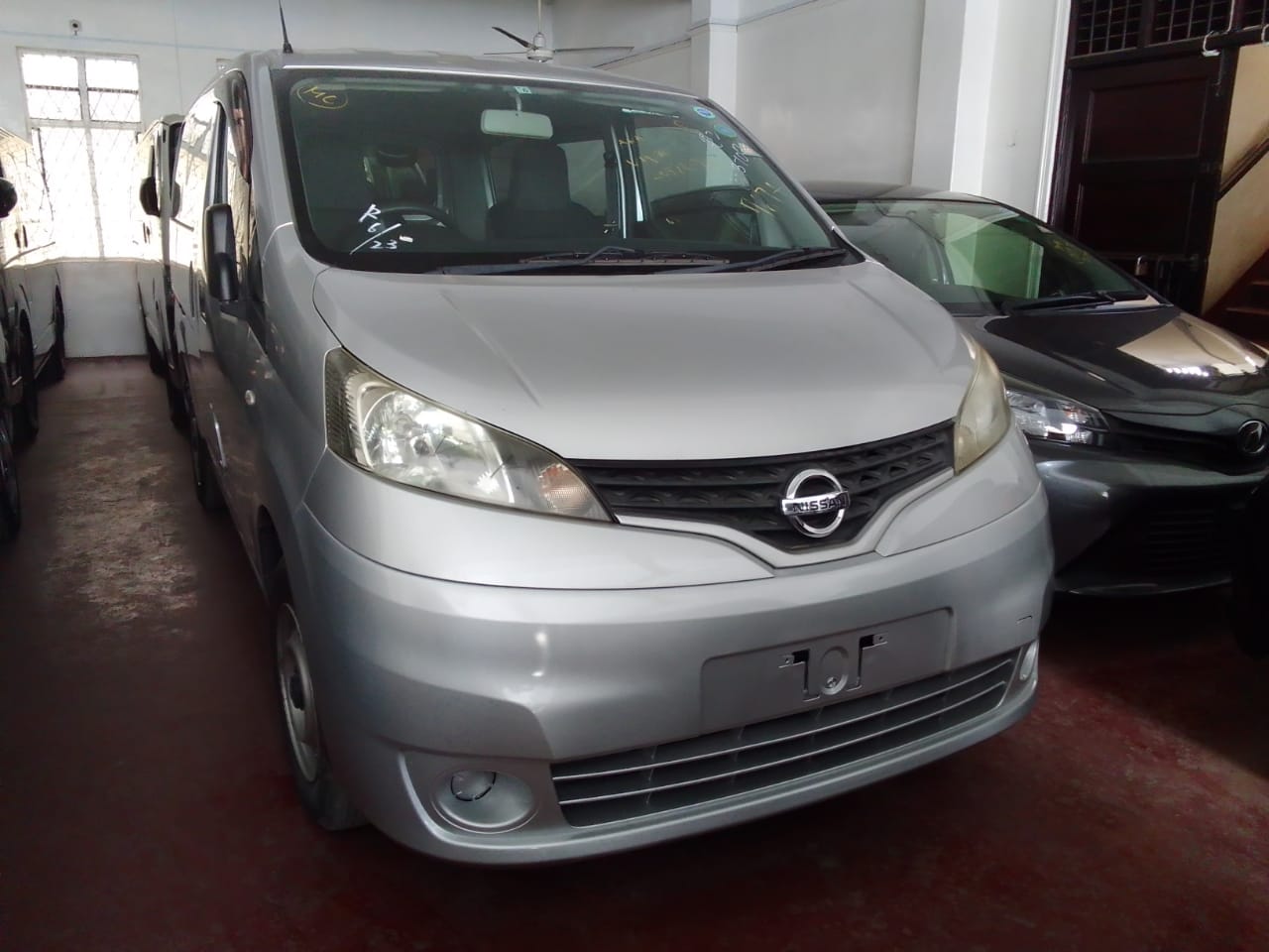 NISSAN NV200